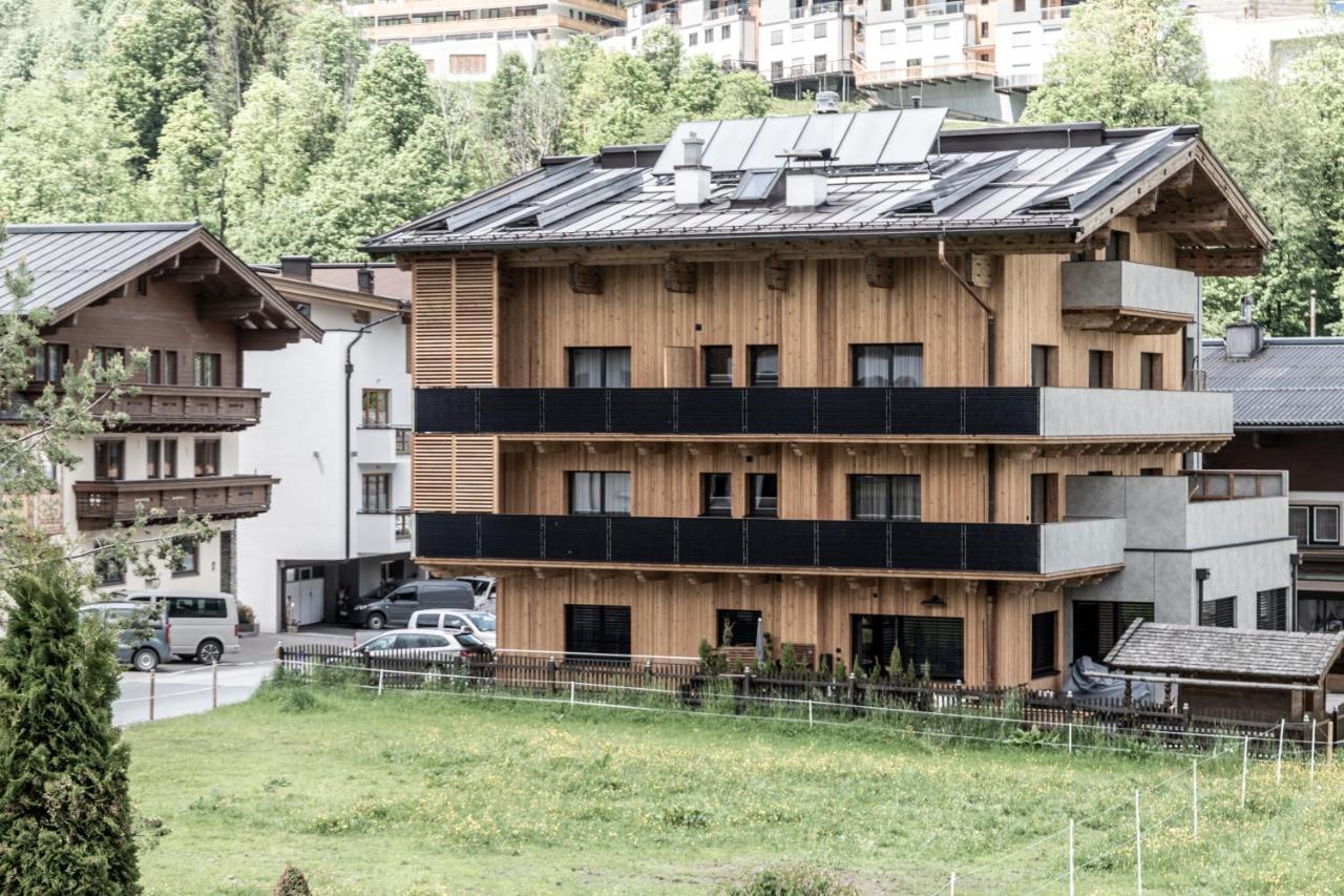 Frau Gans - Pure Mountain Apartments Saalbach-Hinterglemm Exterior foto