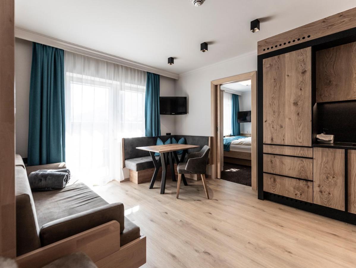 Frau Gans - Pure Mountain Apartments Saalbach-Hinterglemm Exterior foto